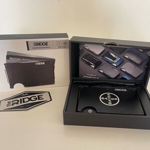 The Ridge Wallet - RFID Blocking with Cash Strap